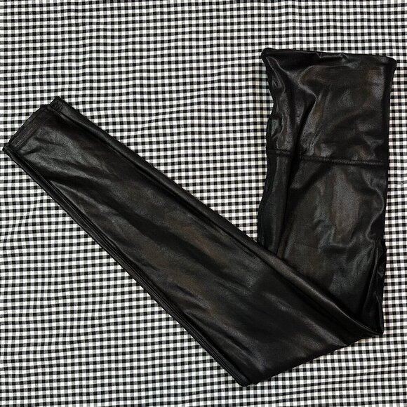 SPANX Faux Leather Shapewear Slimming Leggings in All Black Size X-Large - Picture 1 of 4